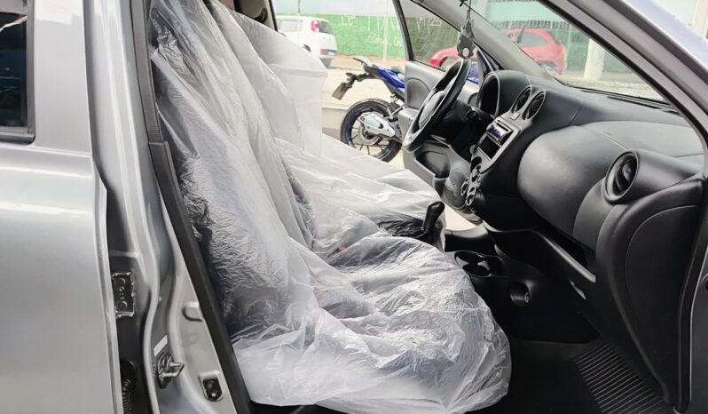 
								Nissan March S 1.0 Flex 2012 – 71.837 km total									