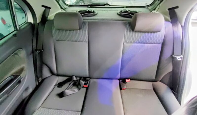 
								Volkswagen Gol Trend 1.6 Flex Completo 2012 Prata total									